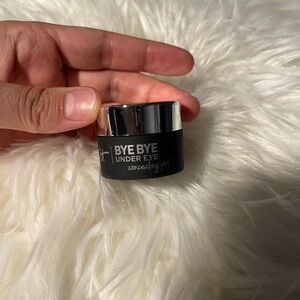 ⭐️TAKE 50% OFF⭐️ NWT it cosmetics under eye concealer